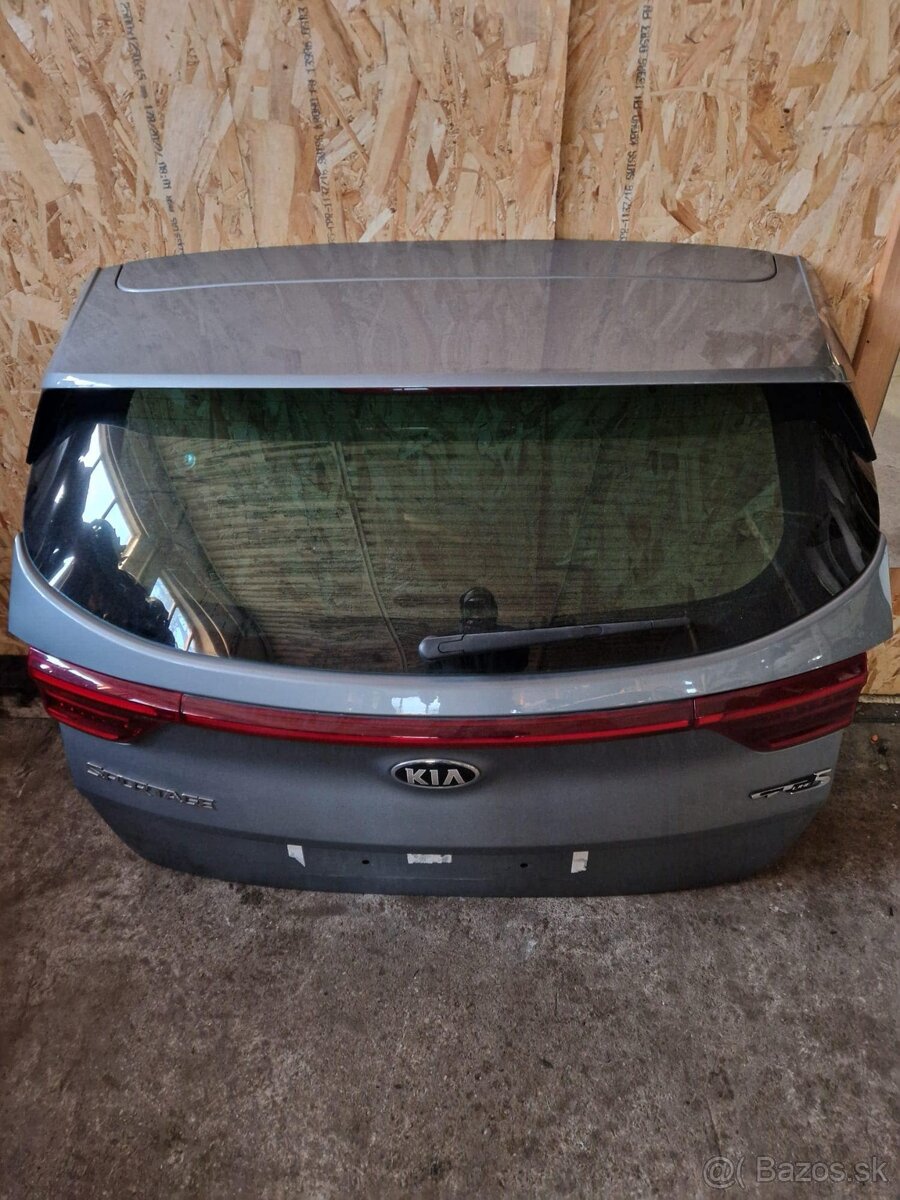 rozne diely na kia sportage 4 generacia kapota, svetlo