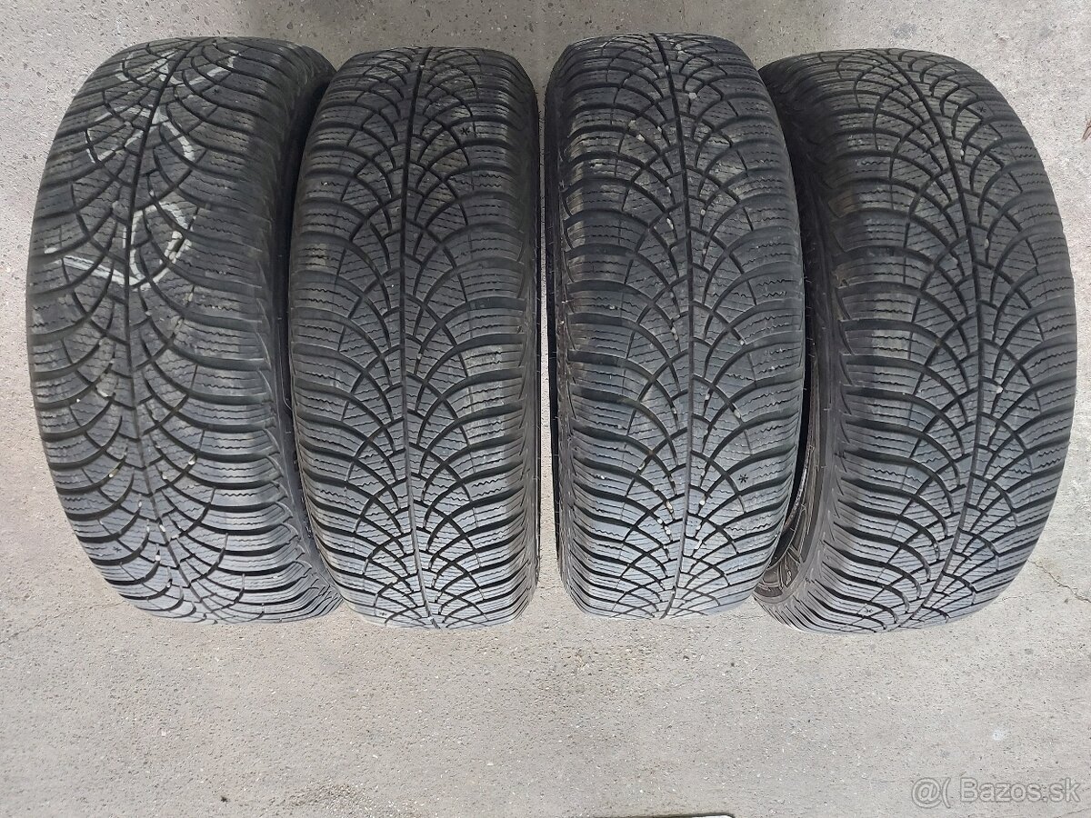 195/60R15 zimne pneu+senzory -4x108R15 disky FORD FIESTA
