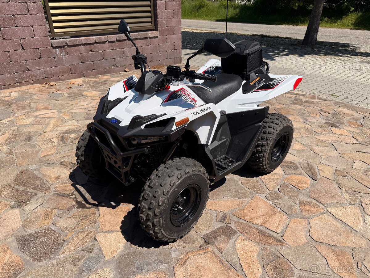 Polaris Outlaw 70 EFI – ako nová, garážovaná (2024)