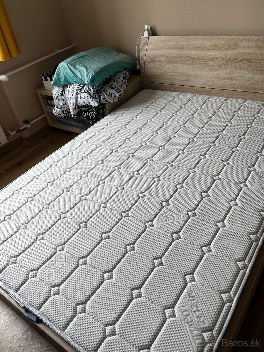 Postel s matracom 140x200