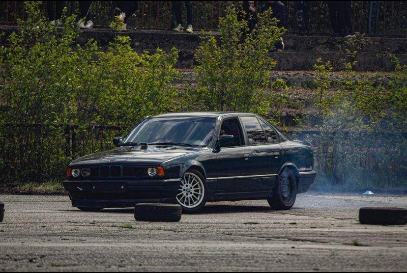 Bmw e34 525i