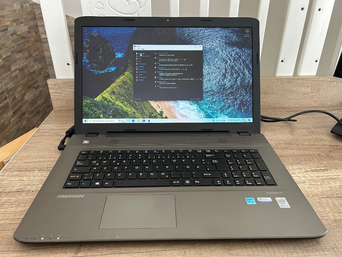 Medion Akoya e7416-17"HD+/Intel 3805u/8gb ram/128gb ssd