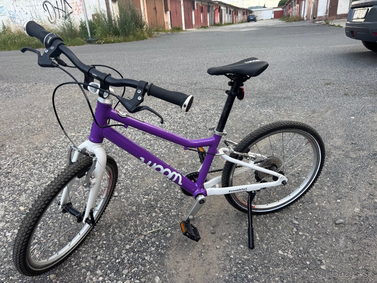 Ultraľahký Woom Originál 4 + prilba a rukavice