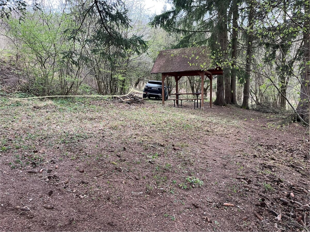 608m2 rekreačný pozemok pri Žiline