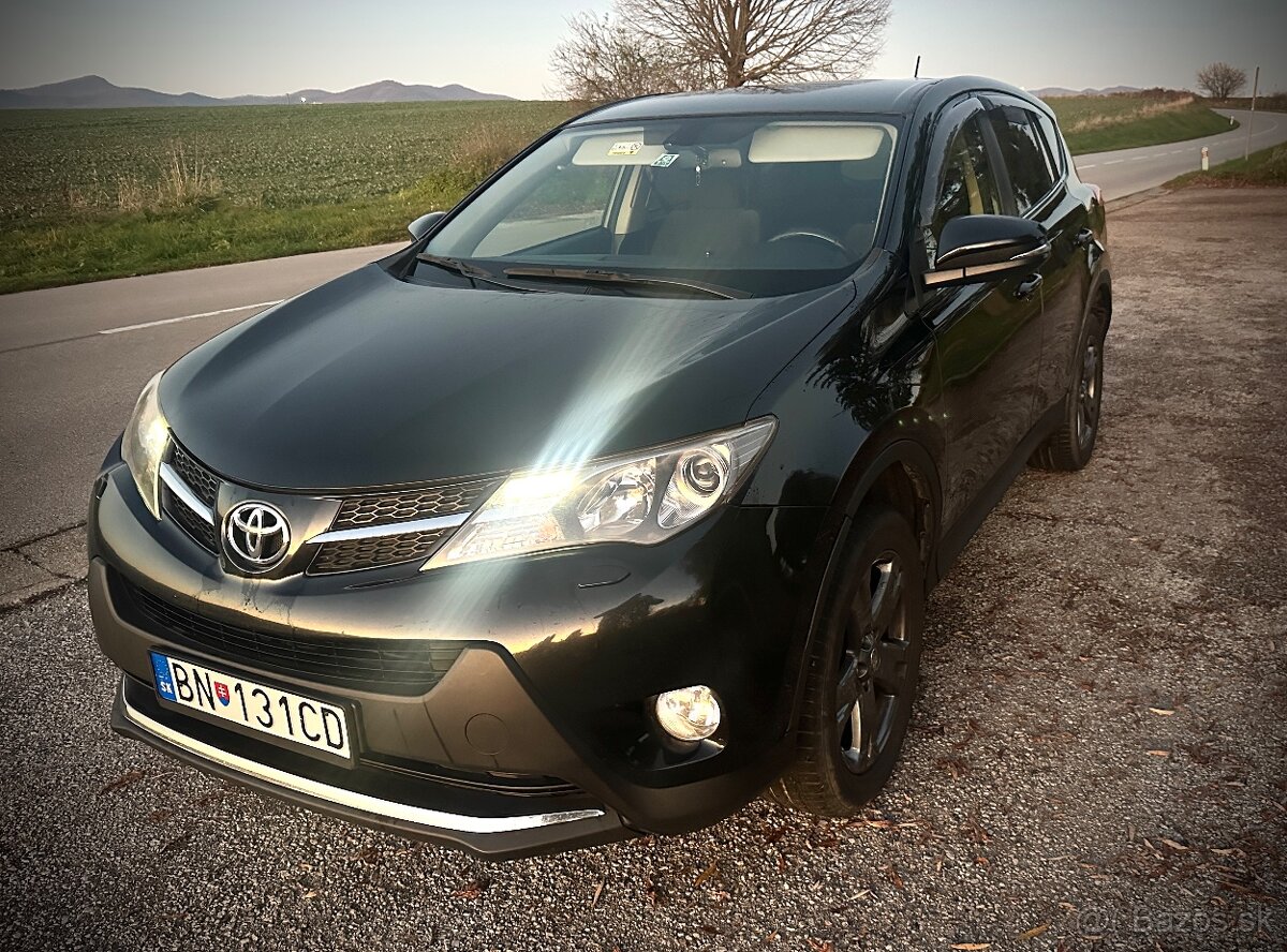 Predám Toyota RAV4 2.2 l D-CAT