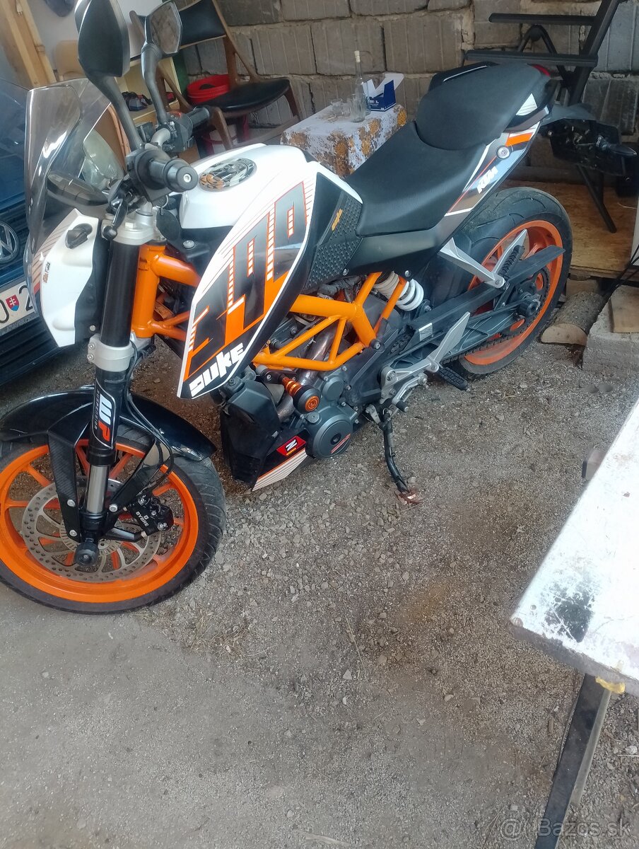 KTM 390 Duke