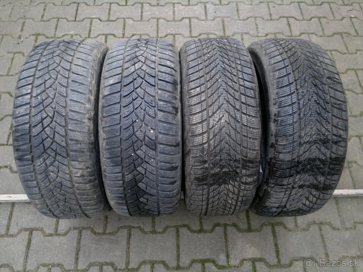 Zimne pneu. Goodyear 215/50 r17