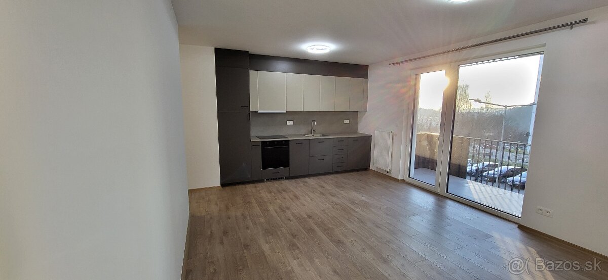 Prenájom 2-izbového bytu – Považská Bystrica