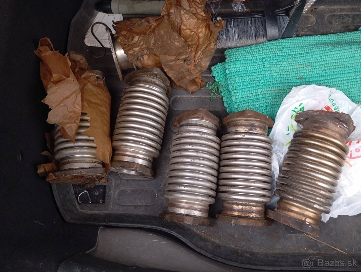 Náhradné diely na K 700