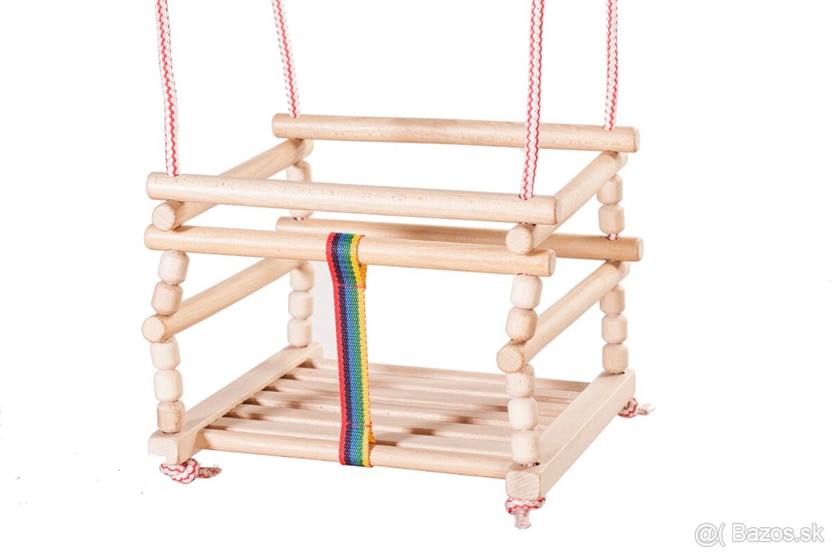 Detská drevená hojdačka