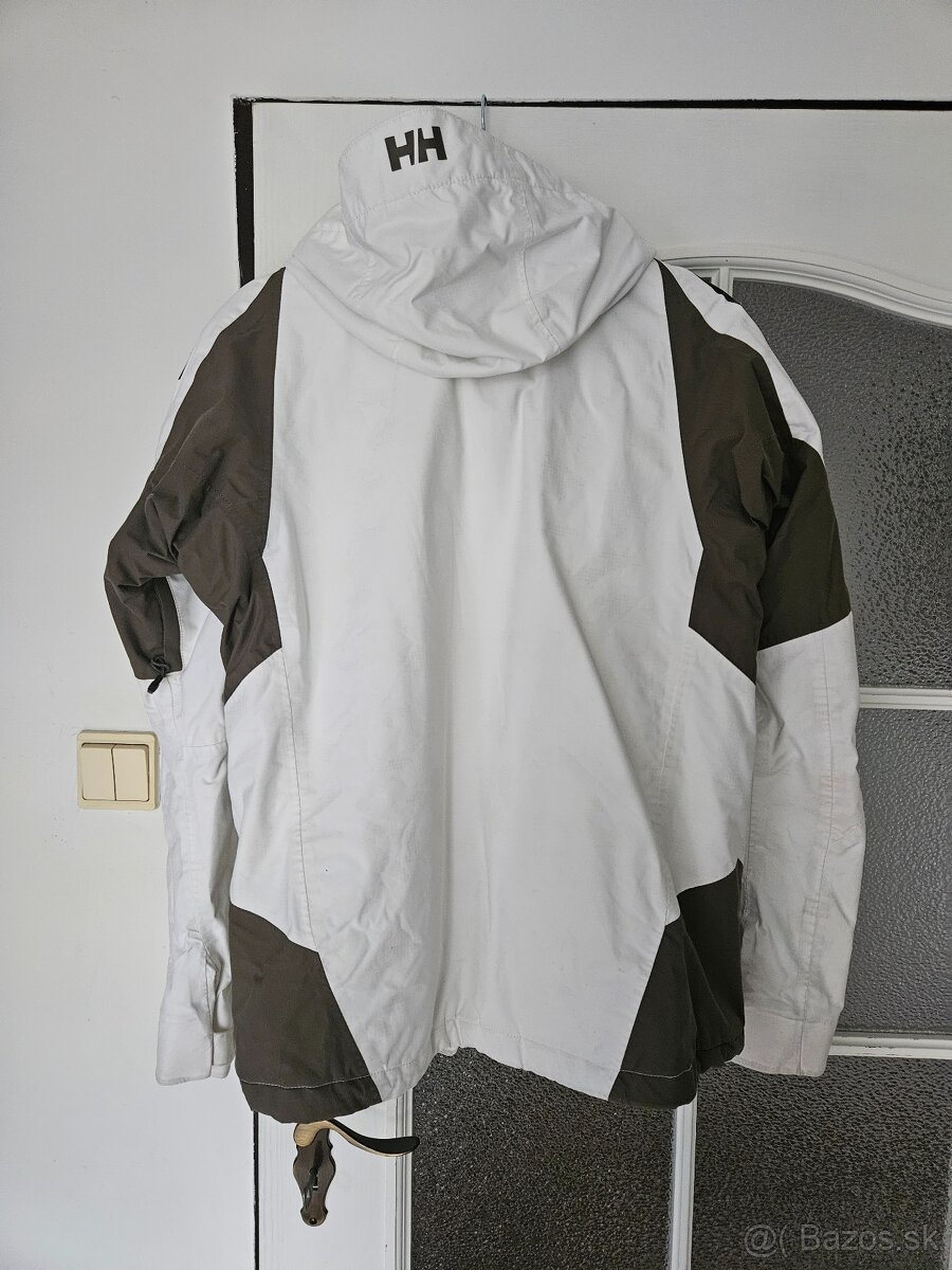 Helly Hanson