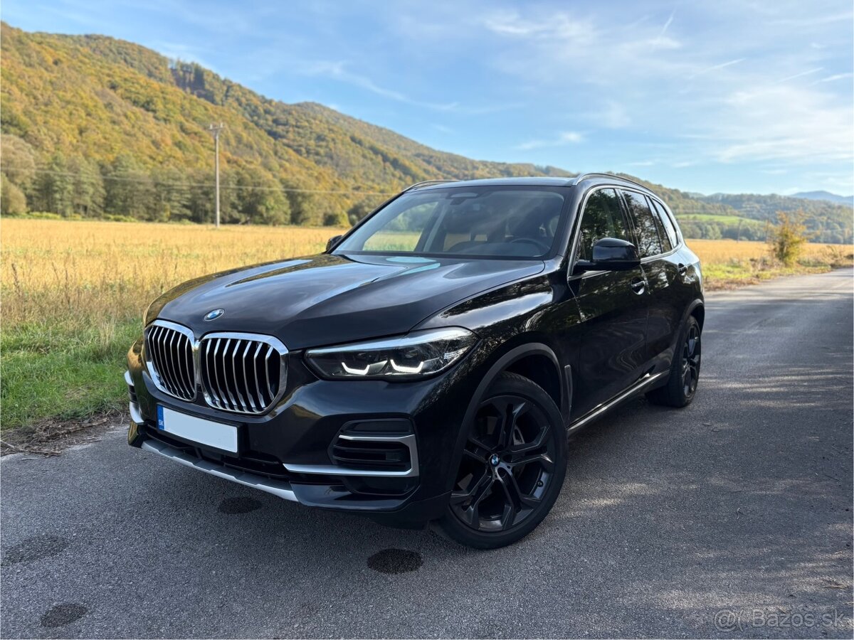 BMW X5 3,0D, r.2023 TOP výbava, 49 106€ bez DPH, 7 miest