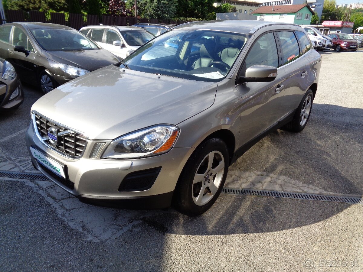 Volvo XC60 D5 Kinetic Geartronic AWD