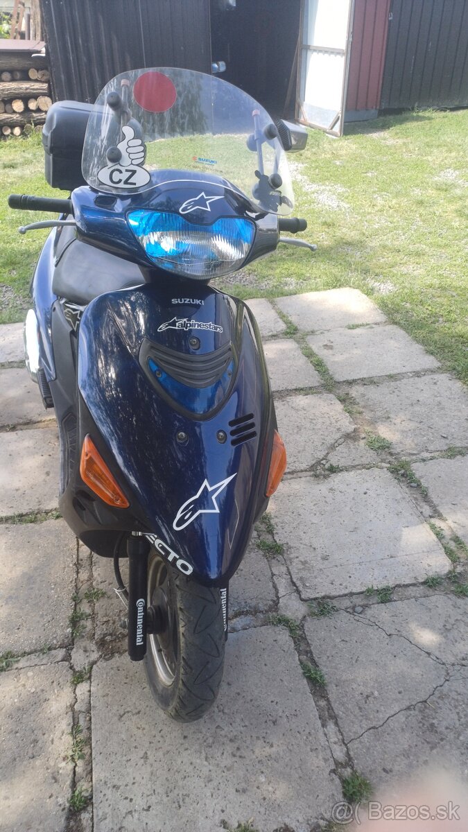 Skúter Suzuki
