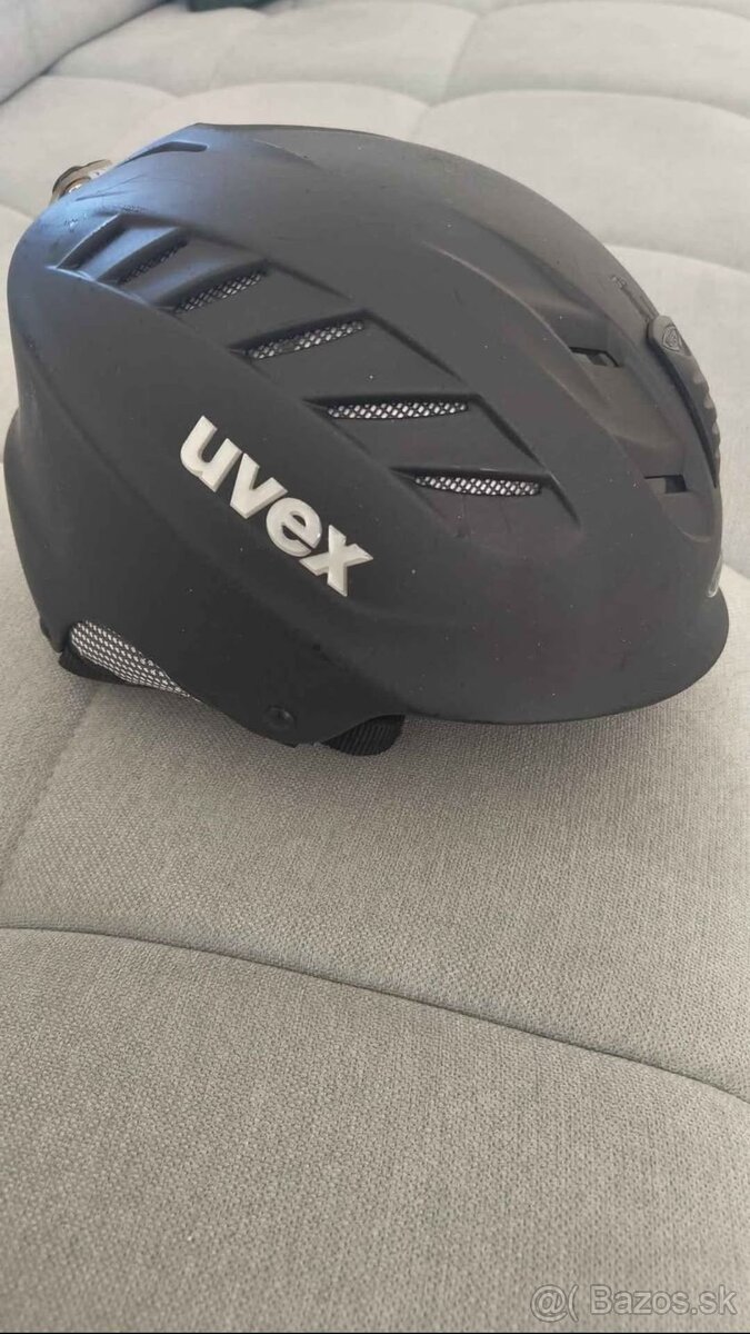 Uvex lyžiarska prilba 60-62 cm L-XL