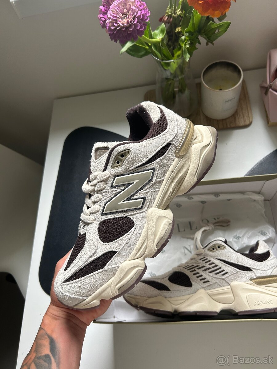 New Balance 9060