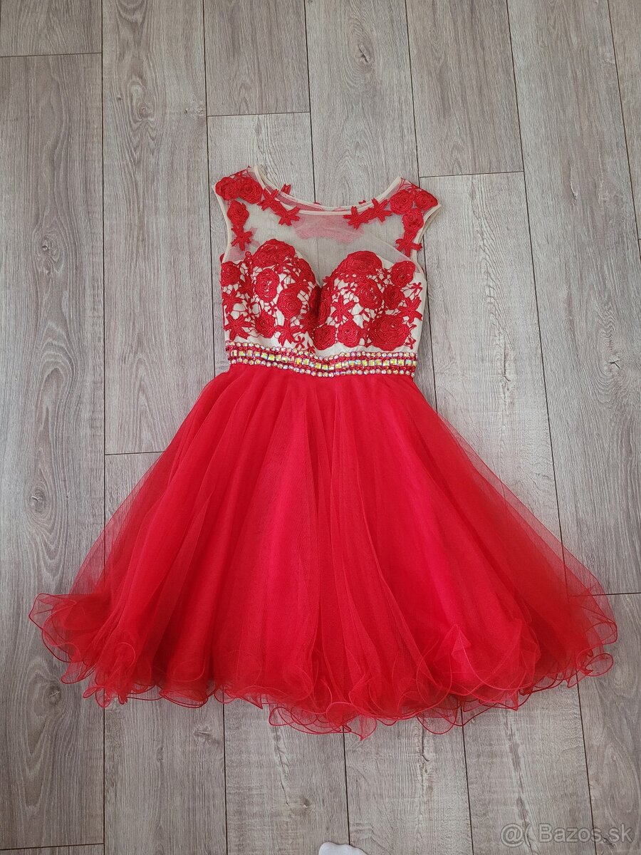 Dámske elegantné šaty na svadbu veľkosť S