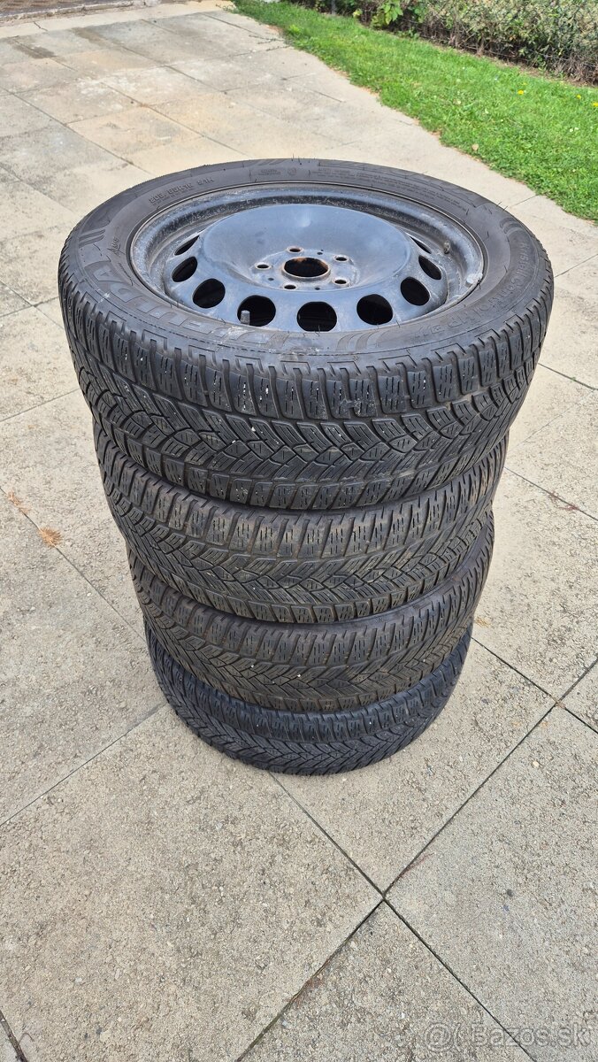 Zimné pneu 205/55 R16 + plechové disky