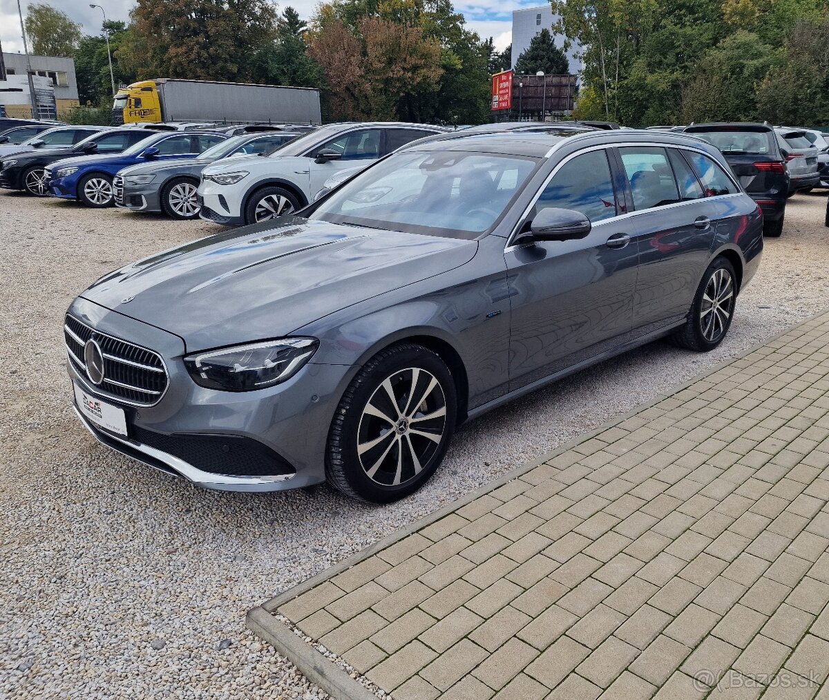 MERCEDES-BENZ E TRIEDA KOMBI 300 DE T / MOŽNÝ ODPOČET DPH