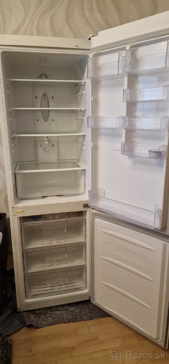Predám chladničku LG GB3133SHKK