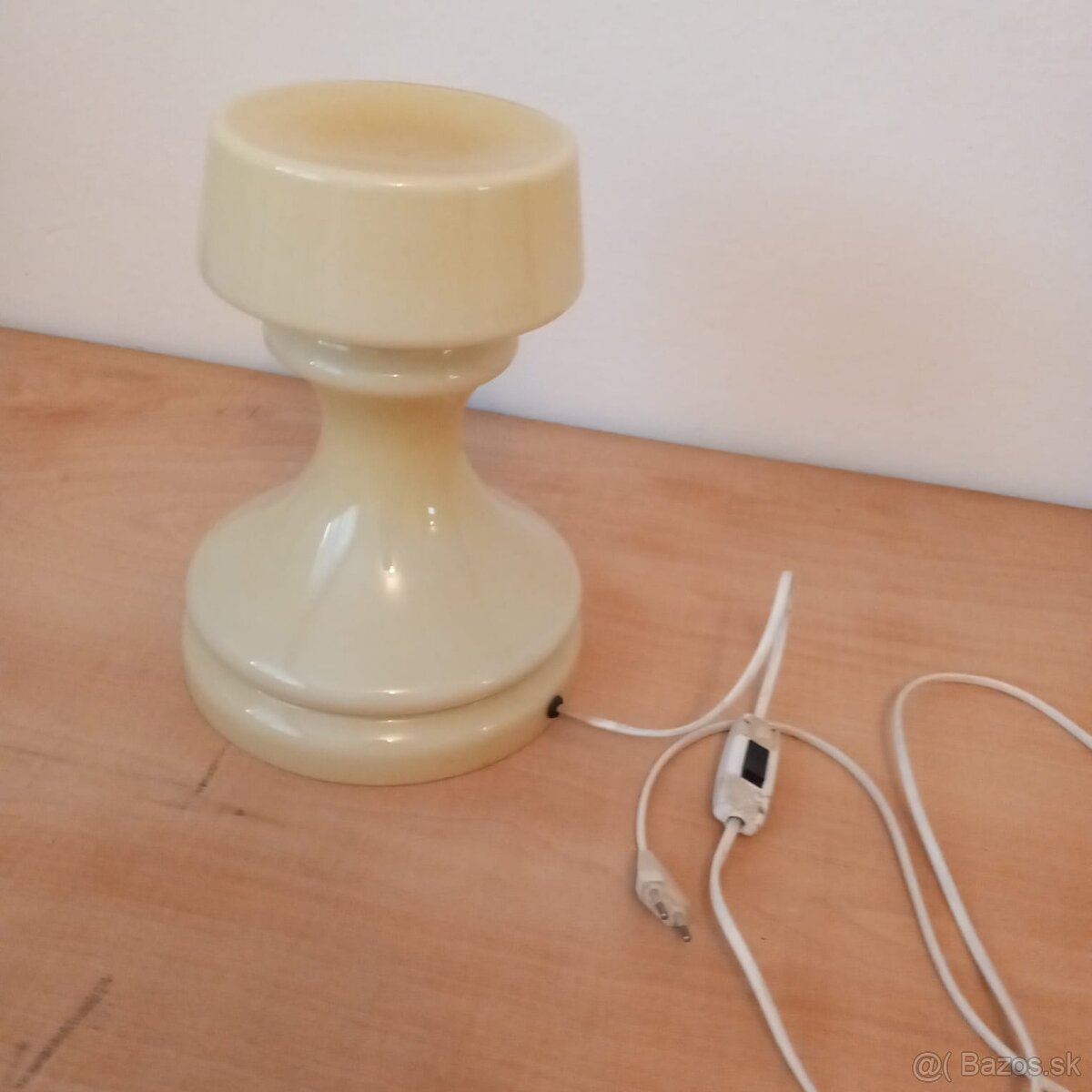 Šachová lampa VEŽA od Ivana Jakeša.