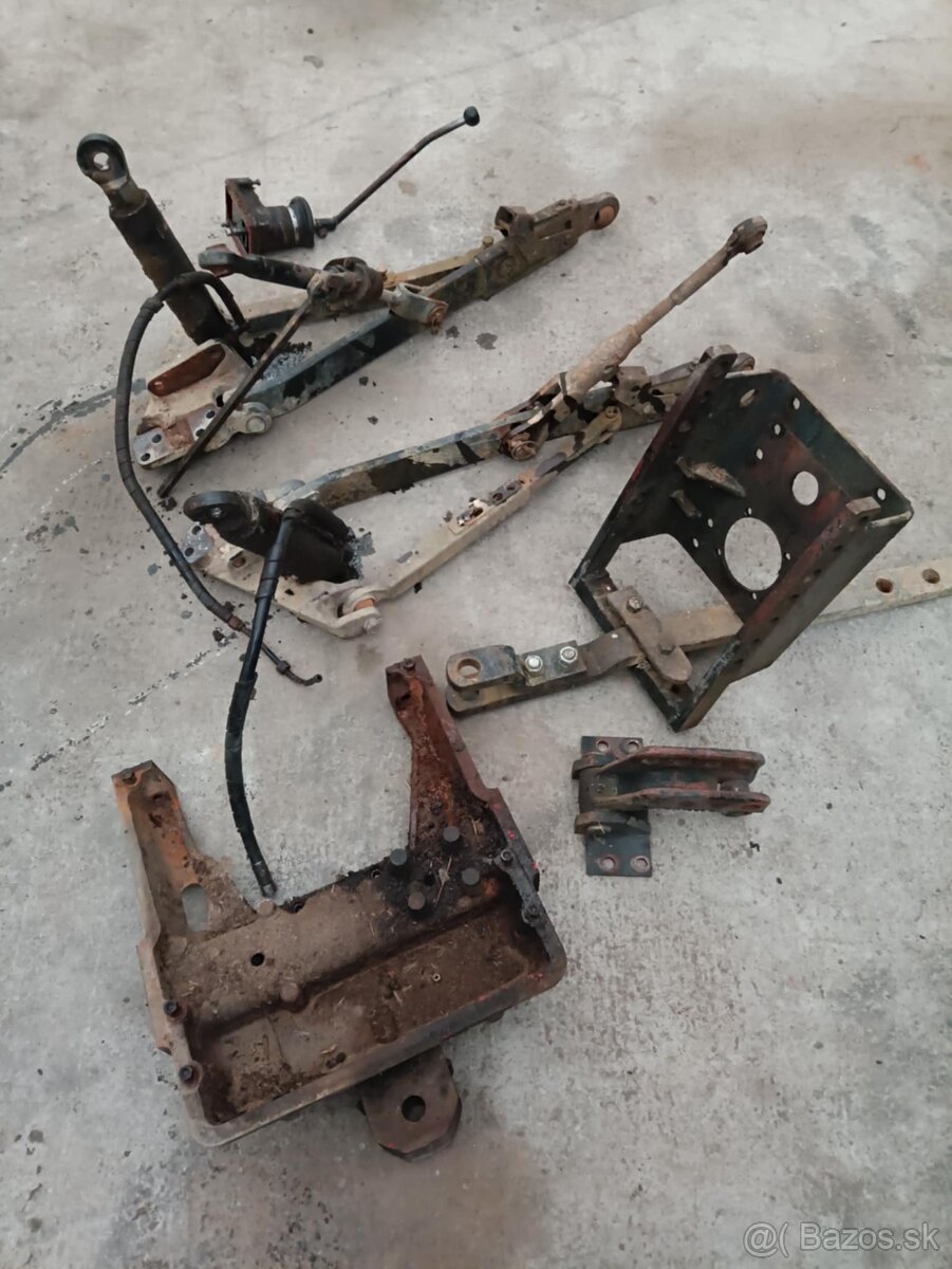 ZAVESOVINA RAMENA HYDRAULIKA TRAKTOR ZETOR