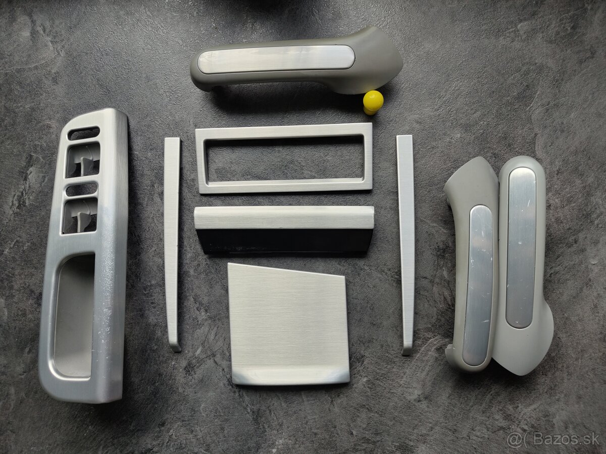 Hliníkový dekor Golf 4 R32