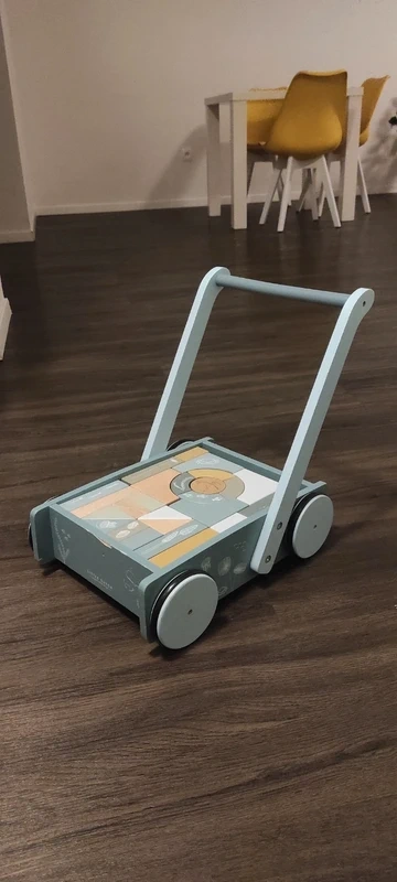 Drevený vozík s kockami Little Dutch