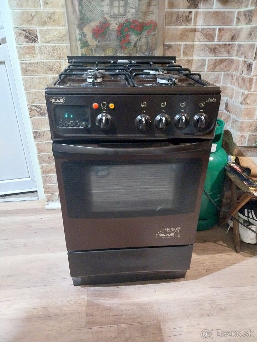 Kombinovany plynovy sporák