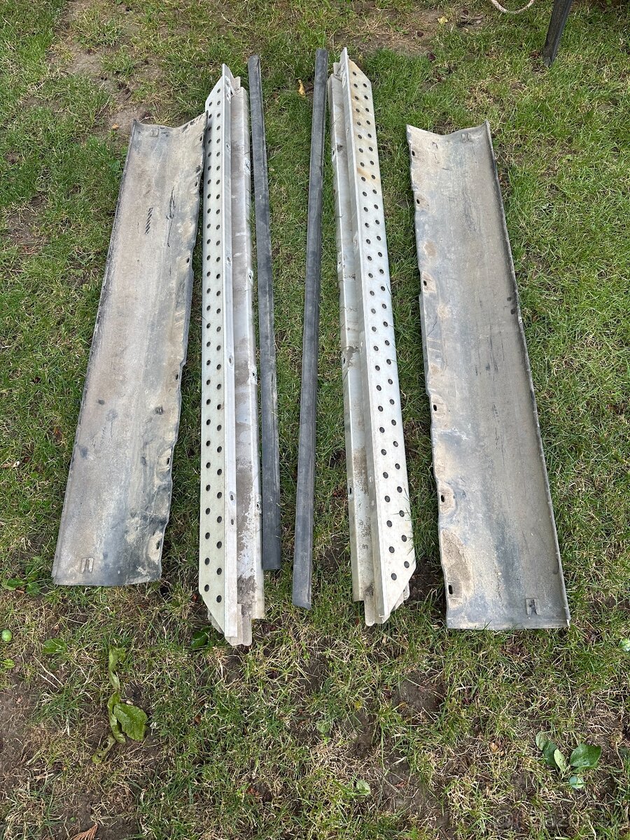 Našlapy bmw x5 e53 bočné našlapy