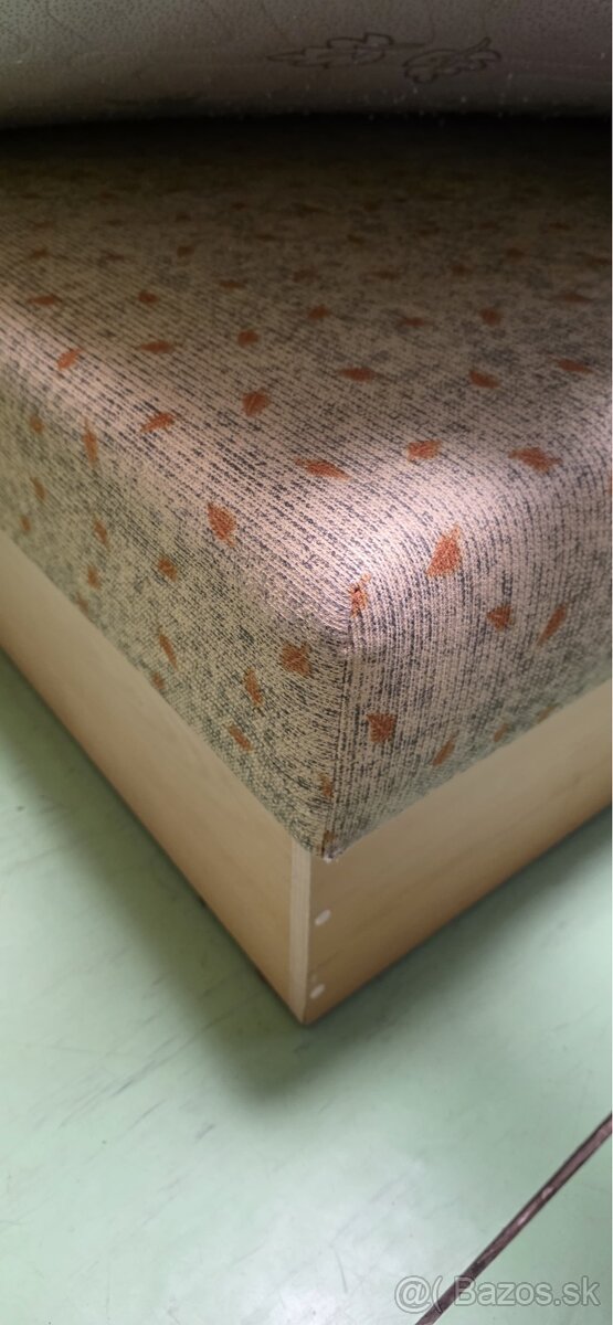 Predám valendu s úložným priestorom