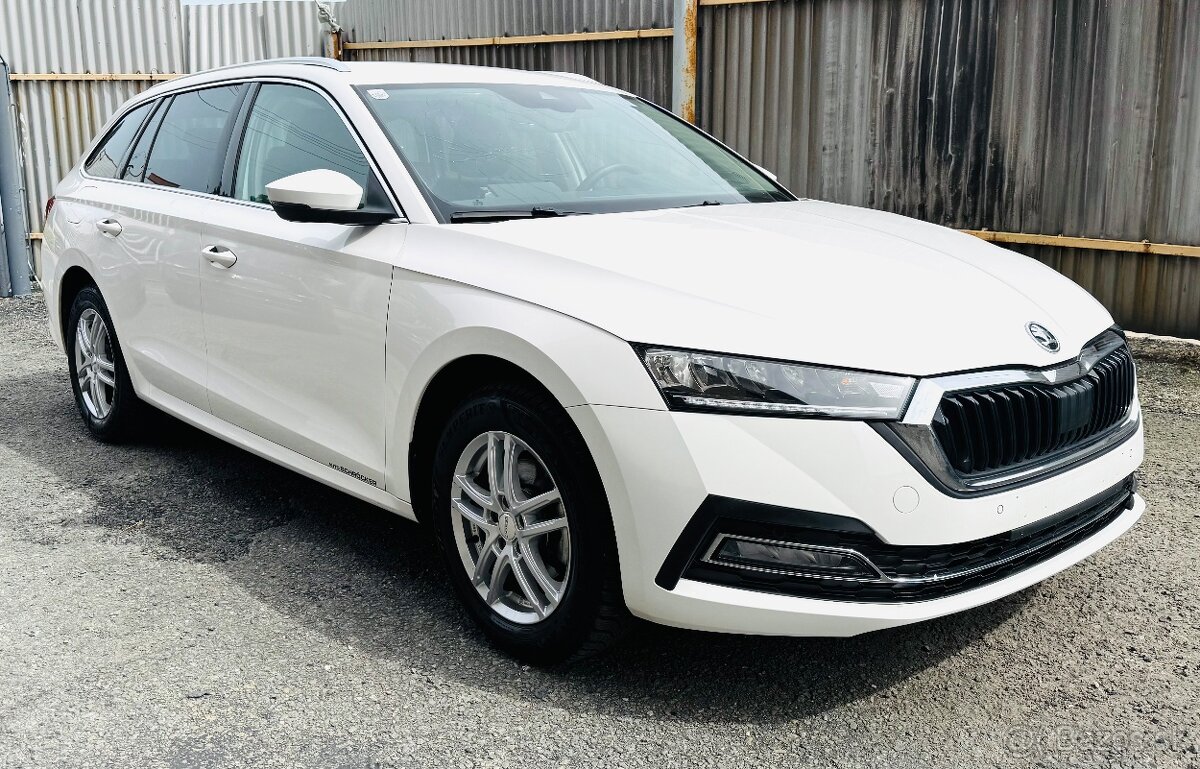 Škoda Octavia IV 2,0 TDI KOMBI 10/2022,59 000 km,NAVI,LED