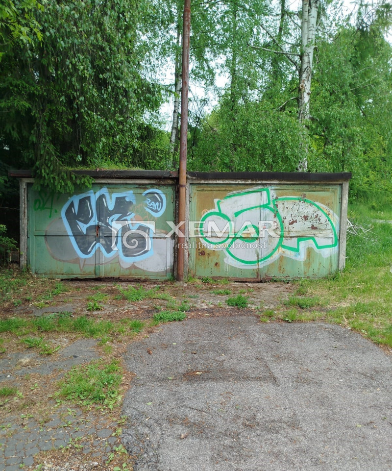 Prenájom dve garáže v Banskej Bystrici