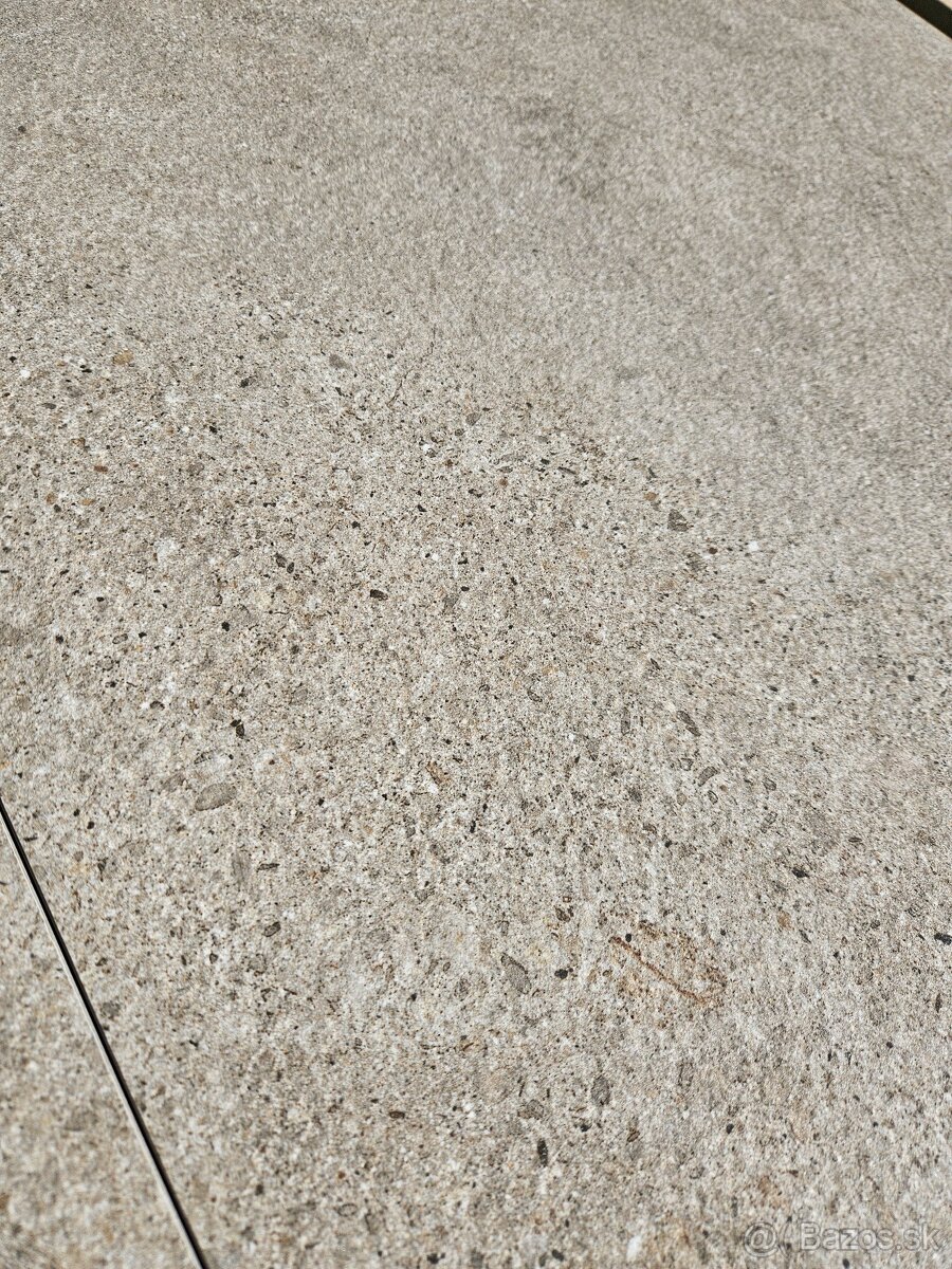 Exterierova dlažba rozmer 90x60 hrubá 2 cm aj na terče