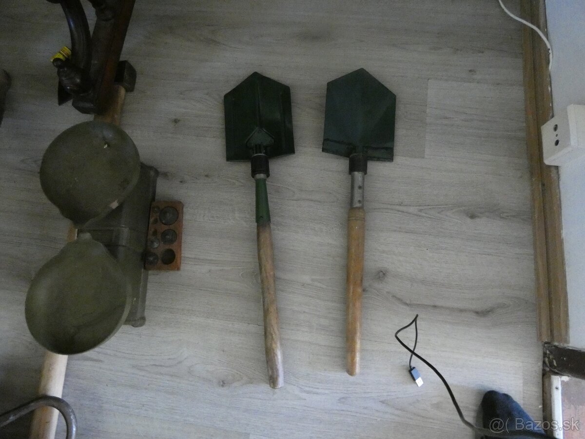 vojenske lopatky