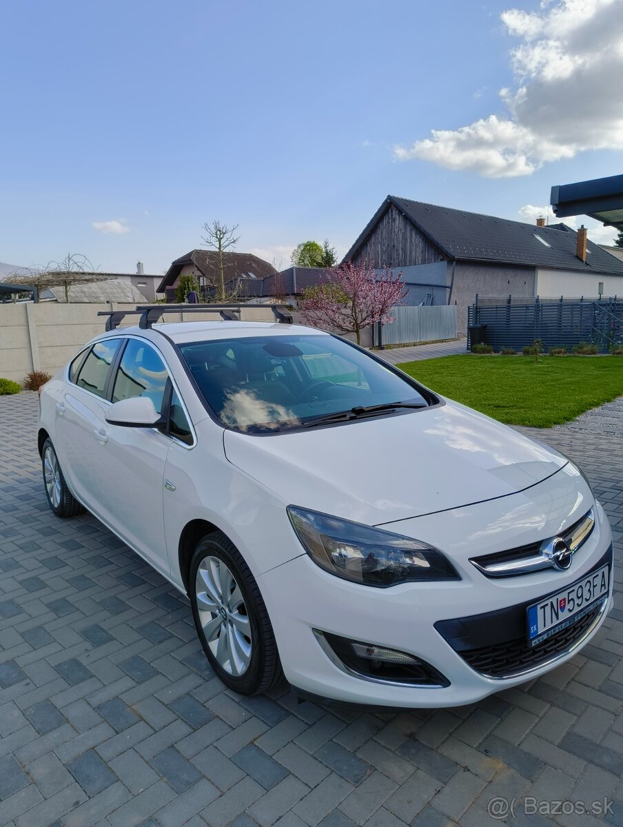 Opel Astra J sedan 1.4 turbo 103kw 2014
