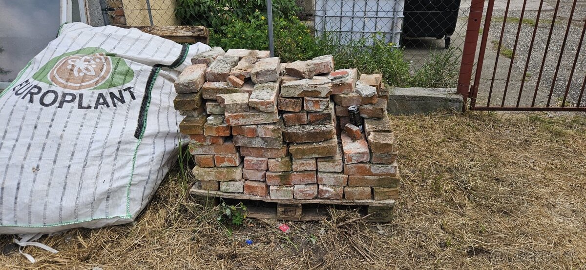 Tehla a škridla