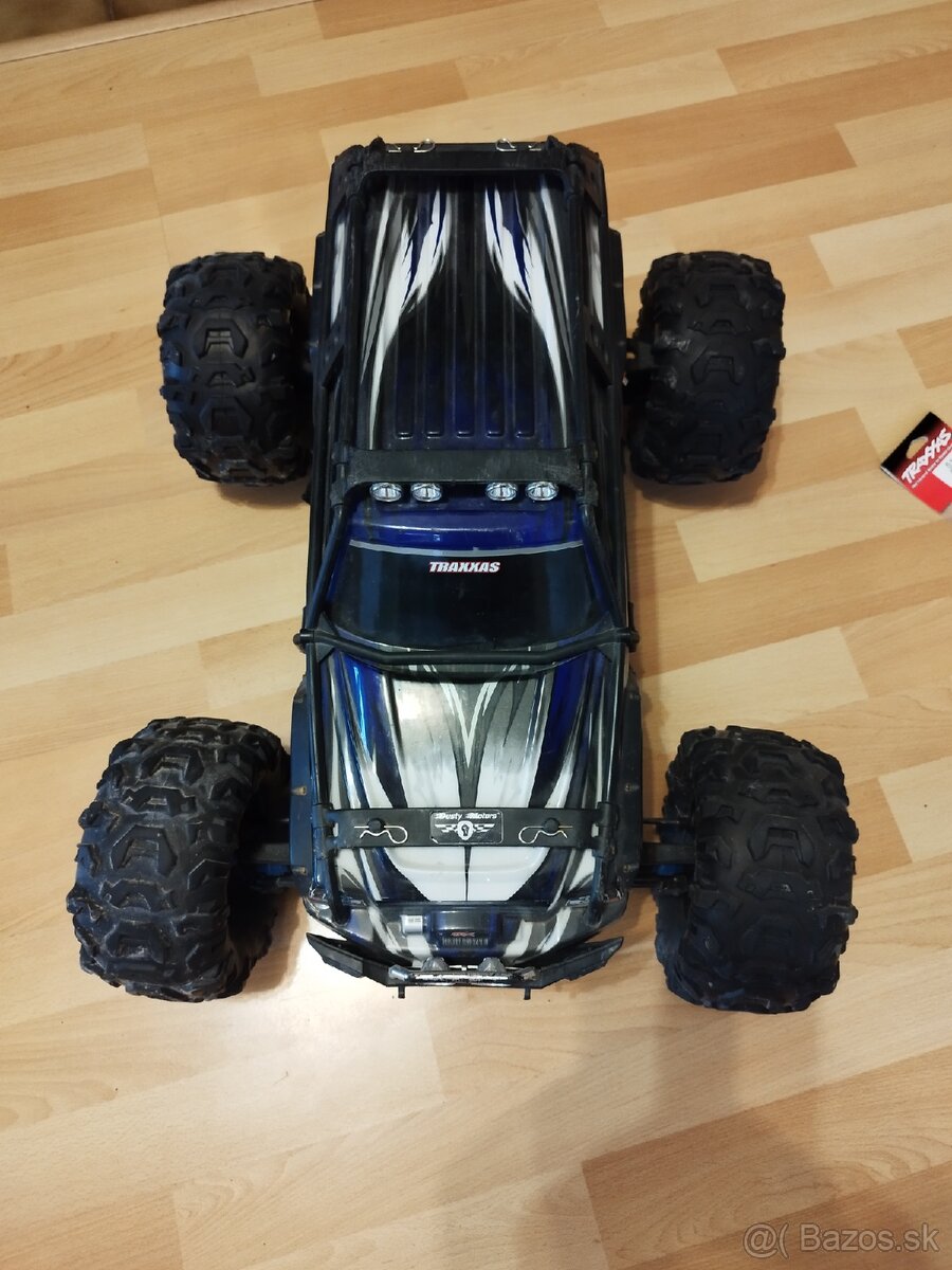 Traxxas Summit 4wd elektrický