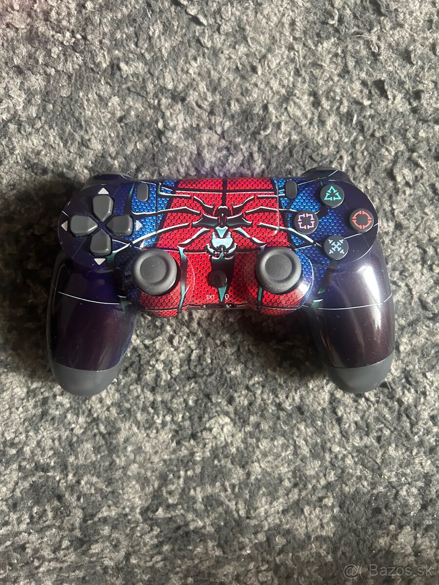 Neoriginálny ps4 ovládač-spiderman dizajn