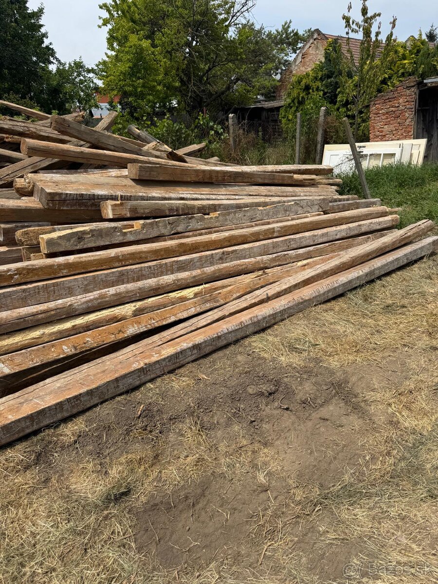Drevený hranol