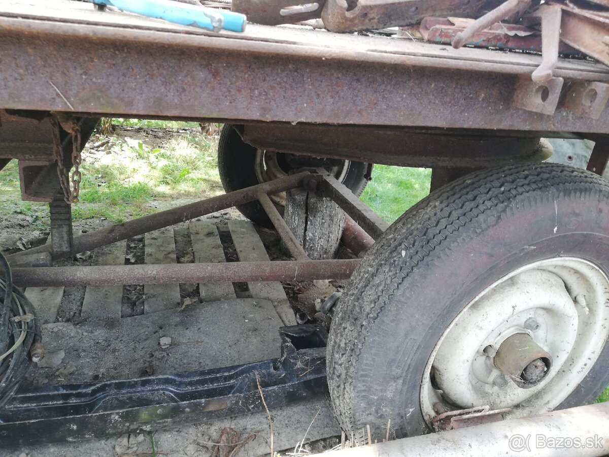 Vlecka za traktor.