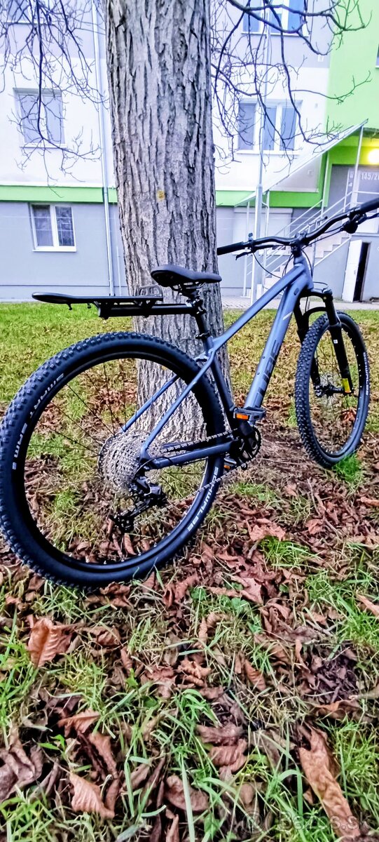 Cube Atenttion pro Metallicgrey n black