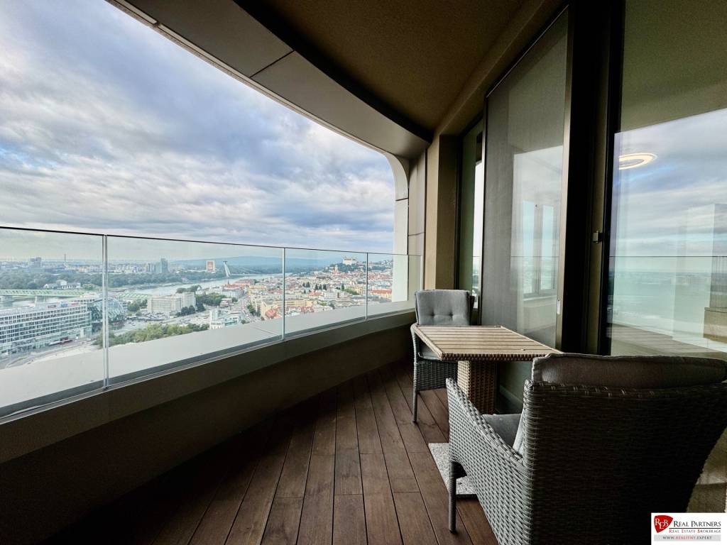 Prenájom, 3-izb. byt v SKY PARKU s parkovacím miestom, 90m2