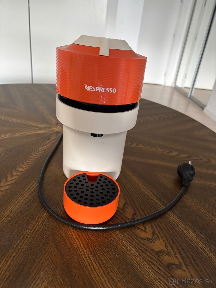 Kávovar Nespresso Vertuo
