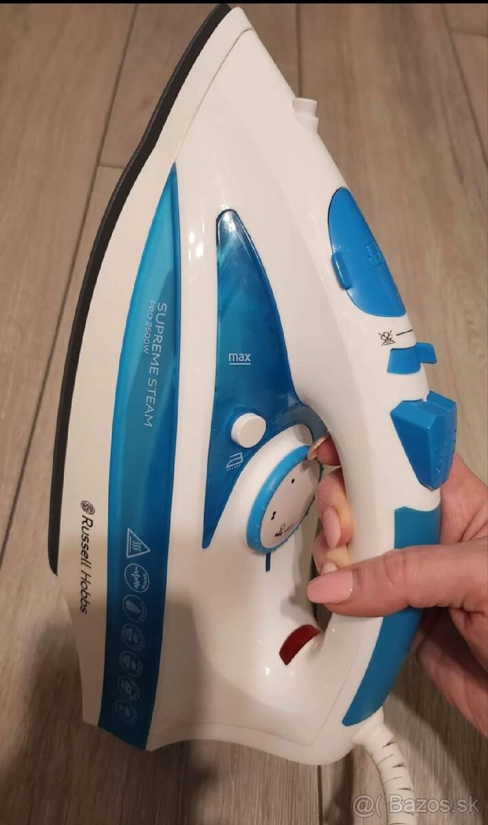 Žehlička Russel Hobbs 2600W