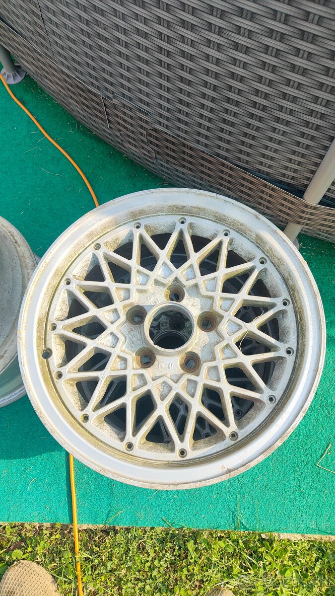 Predám Alu kola na Opel Omega