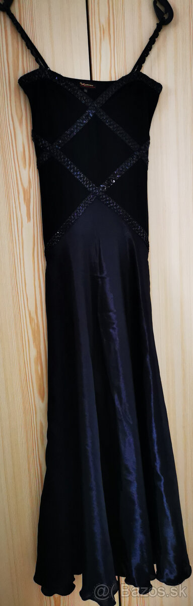 Predám dlhé čierne šaty