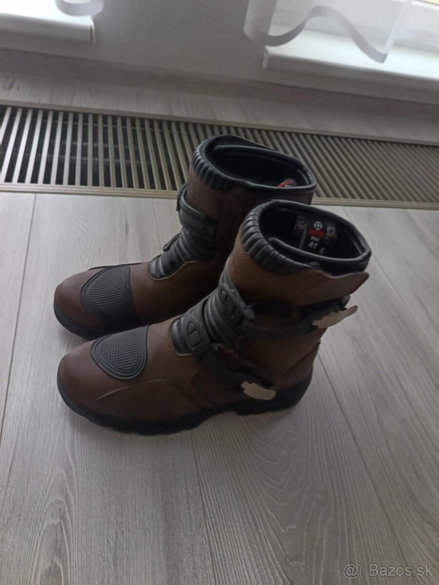 Moto topánky