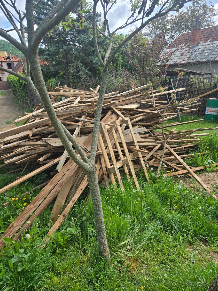 Darujem drevo.