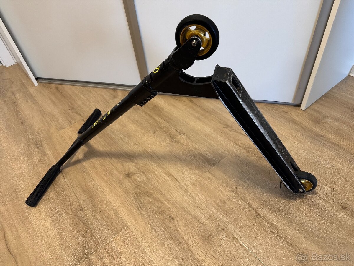 Freestyle kolobezka Spartan black Profi